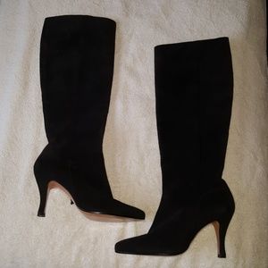 Ferragamo Black Suede heels